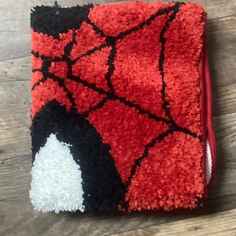 NEW Spider-Man rug+ornament+PEZ Keychain